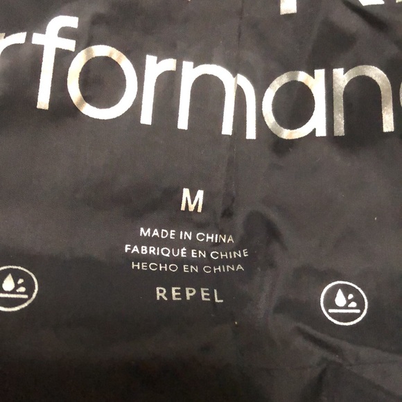 Calvin Klein Performance Repel Evergreen Front Zip Cropped Puffer Vest size M - Picture 11 of 14